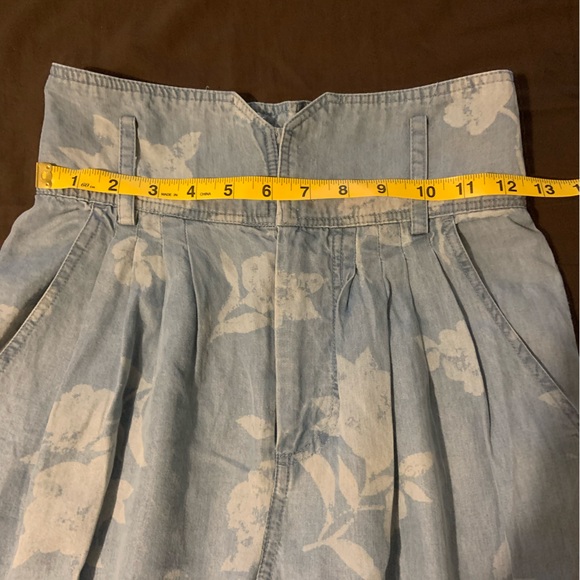 Urban Outfitters Ultra High Rise Botanical Jeans - Picture 4 of 7